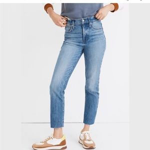 Madewell slim-fit jeans. 💙